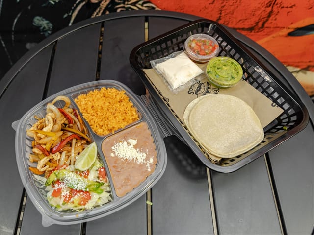Chicken fajita plate.